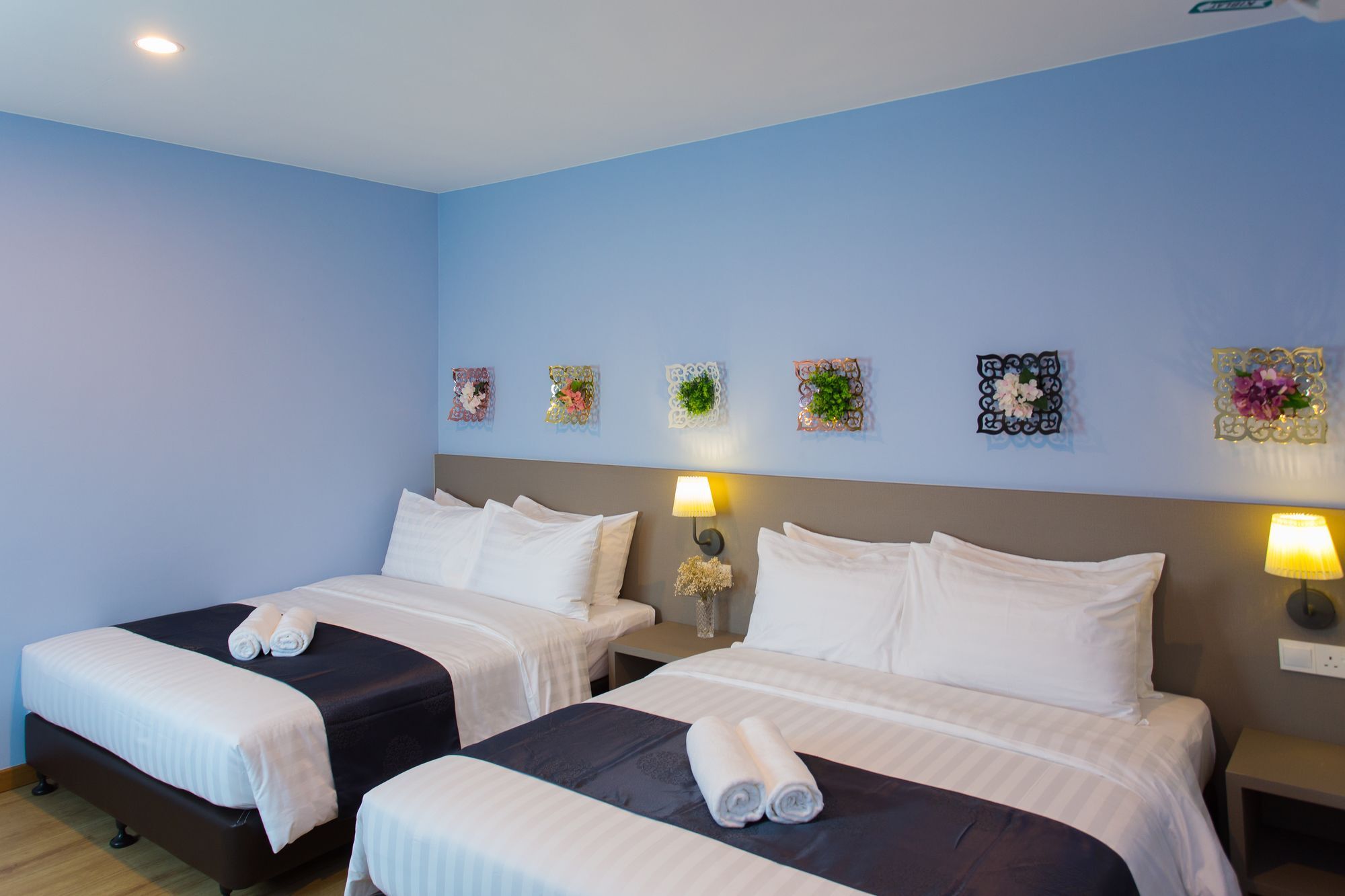 Dk Hotel 2*